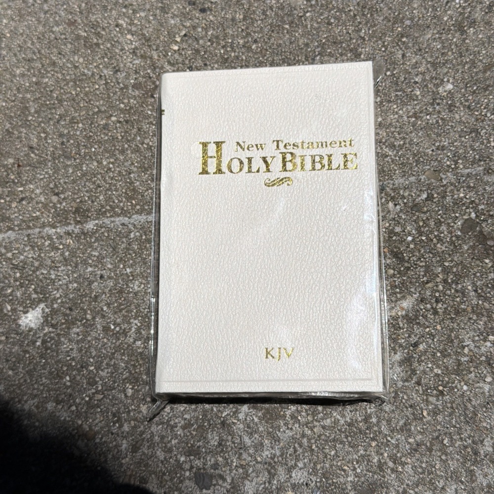 New Testament Holy Bible - Pocket Size  - White Cover - Red Letters of Jesus